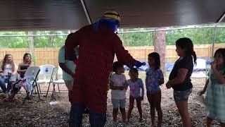 Payaso Pikorete Celebrando el Cumpleaños de Sebastián en Dade City Fl What Is Your Name