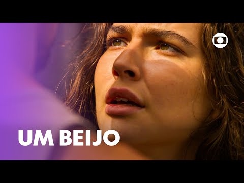 José Lucas vai atrás de Juma e pede um beijo! 🤯 | Pantanal | TV Globo