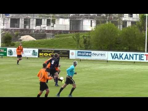 23 april 2016 VV De Meern A2 - PVC A1 com 9-1 Topoverleg staf Opjestropdas.nl en stukje wedstrijd A2