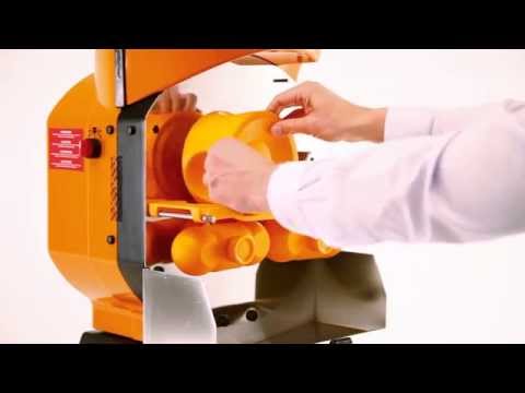 Omcan USA 40531 Automatic Feed Zumoval Citrus Juicer, 45 Oranges/Min-39 lbs Feeder 7 image