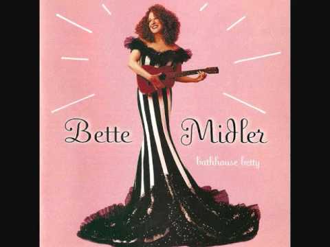 Videoclip de Lullaby in Blue — Bette Midler