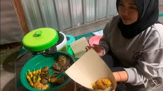 Download lagu CEWEK CANTIK NEKAT JUAL NASI DI MALAM HARI !!! GAK BAHAYA TA ? mp3