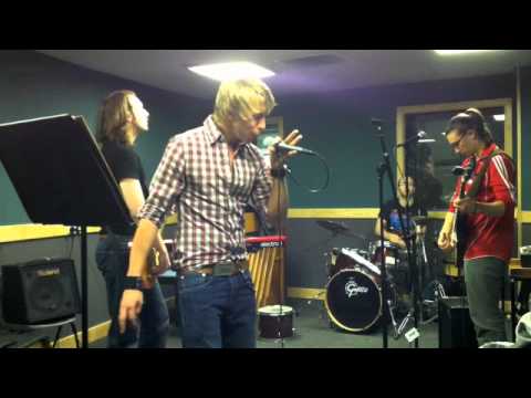 Echoline: 'Turn Off The Light' (Rehearsal Clip)