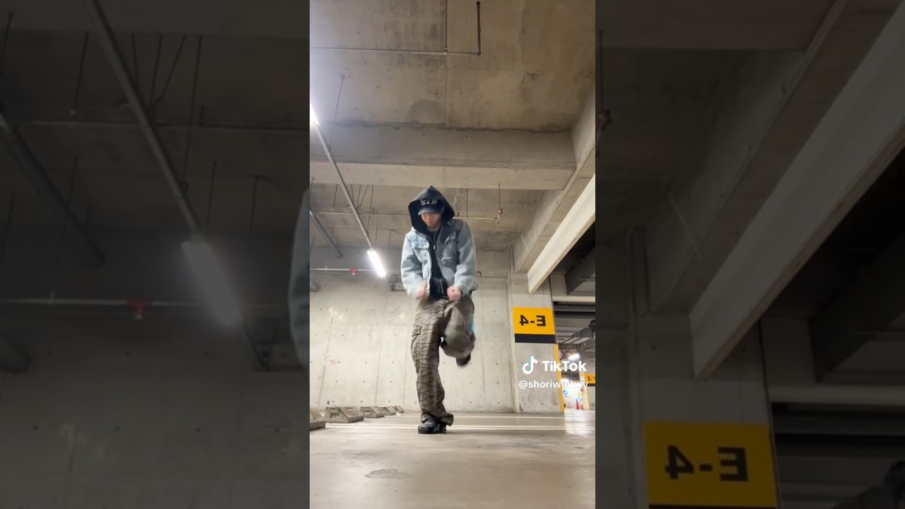 どこの駐車場？🅿️🤔🖤