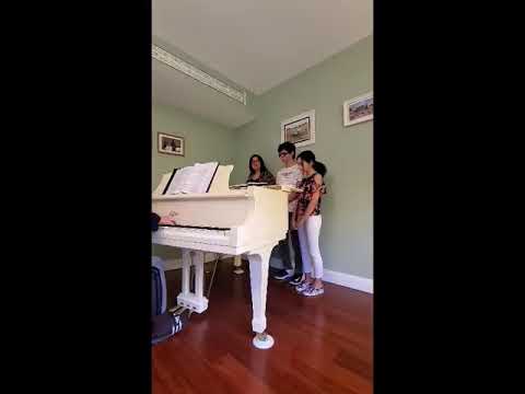 Averbakh-Leiderman family sings Yidn Zingen  by L. Levin, arr. H. Winternitz , poem by H. Leivick