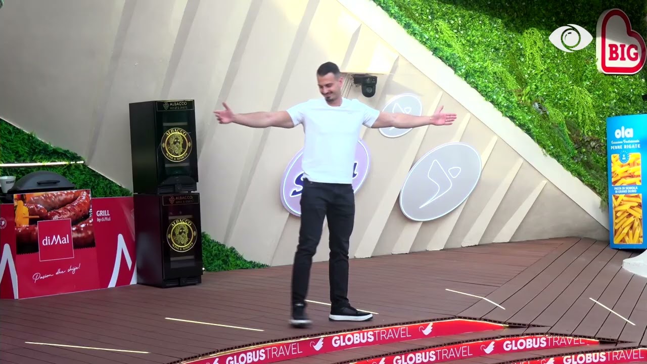 Surprizë nga ajri për Mateon