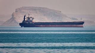 Alcanzan otro barco en el estrecho de Ormuz con una posible víctima