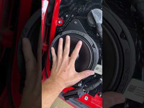 8” Hertz SPL SHOW Speakers in a 2021 Chevrolet Silverado Door 🔥🔥 🔊🔊🔊