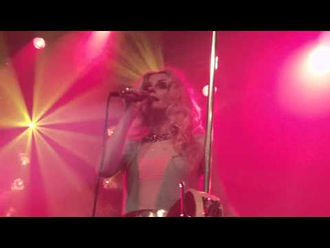 the Asteroids galaxy tour @ orangerie Bruxelles 14-04-2012