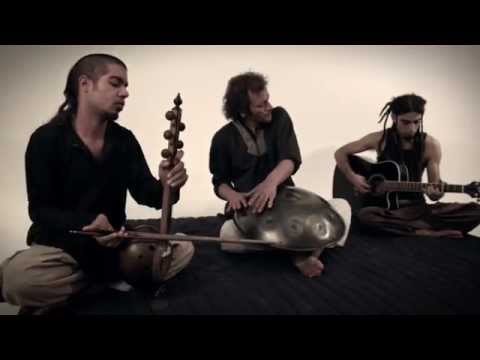 Davide Swarup Arambolla - "Banyan Tree" - Dance and Paint HD - Handpan Music