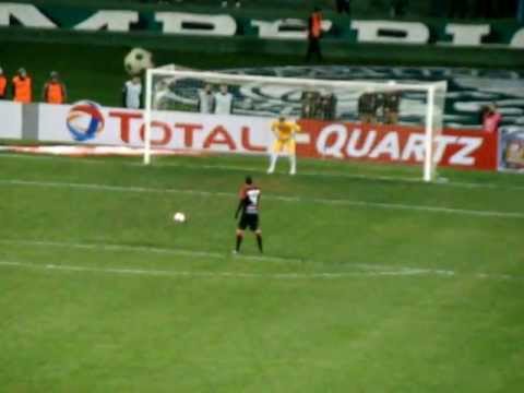 Coritiba 1(4) x 0(3) Vitória - Cobranças de Pênalti / Parte 1 - Copa Sul-Americana 2013