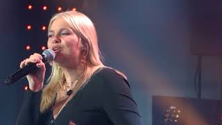 Louane - On était beau (Live) - Le Grand Studio RTL