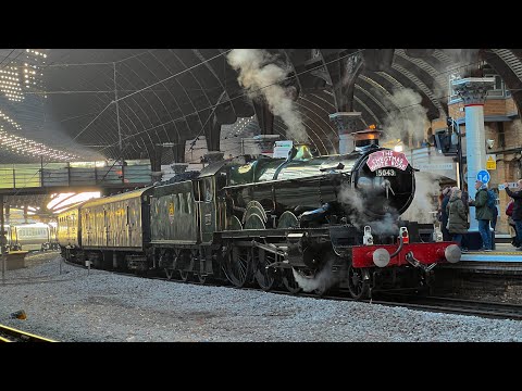 GWR 5043 'Earl of Mount Edgcumbe' hauls The Christmas White Rose into York - 03/12/2025