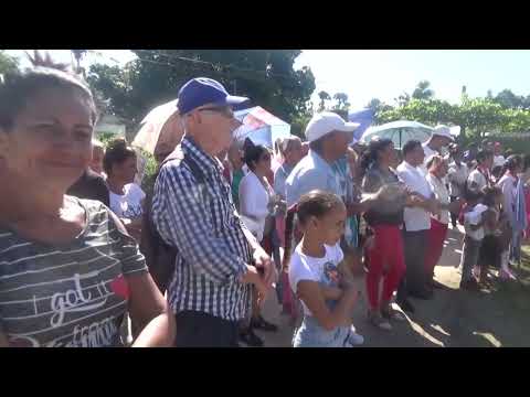 La comunidad de La Marina en Media Luna celebraron el 1 de mayo en un acto de barrio