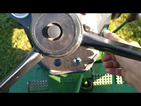 Oliver 1955 over/under hydraul shift in action