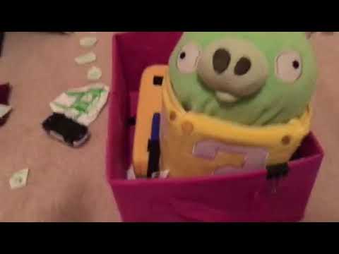 Angry Birds Plush Toons S1 Episode19 - Sneezy Does it