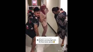 Download lagu Lesty,Soimah,Nassar Goyang bengeek #Shorts mp3 Download lagu Lesty,Soimah,Nassar Goyang bengeek #Shorts mp3