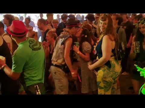 Moovin Festival 2022. Mad Professor and Aisha.