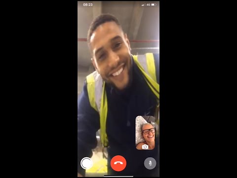 Etta Bond - Shorny [Vertical Video]