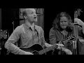 Her Majesty speelt So Begins The Task (Stephen Stills)