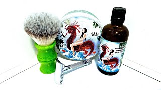 Merkur 15C Open Comb Razor. Kaizen Soap & Splash. DS Cosmetics Green Bamboo Brush. Willy