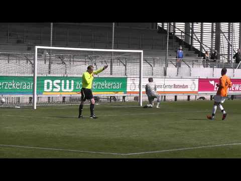 20 april 2013 Feyenoord A2 - VV De Meern A1 penalty Rick