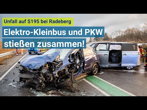 Schwerer Unfall auf der S95 bei Radeberg – PKW-Fahrer eingeklemmt, E-Fahrzeug beteiligt