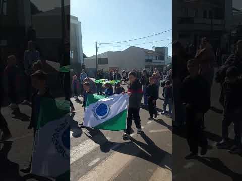 Desfile em Quedas do Iguaçu Paraná Brasil agora..