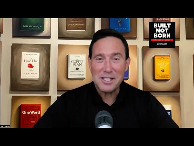 Vídeo relacionado con The 7 Commitments of a Great Team (Jon Gordon) (English Edition)