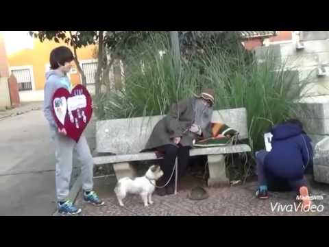 Lo que tú tiras para ellos es vida