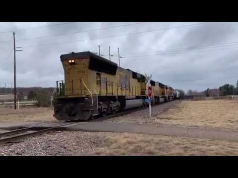 Union Pacific Northbound To Chippewa Falls, Wisconsin (3.28.20)