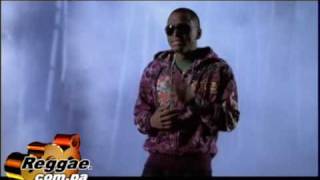 Mas Allá Del Sol Lyrics English Translation