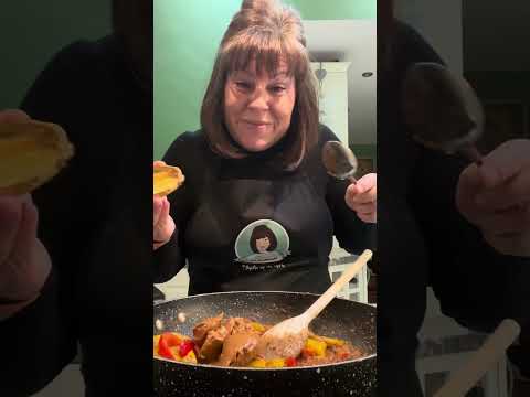 Peanut Butter Chicken Curry 🍛Super tasty fabulous fakeaway! Give it a go.