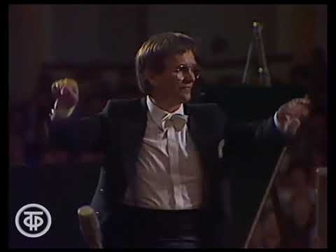 Mikhail Pletnev plays Prokofiev 1st Piano Concerto in D-flat major, op. 10 (1985)