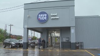 Newly renovated Save A Lot grocery store part of plan to eliminate Cleveland ‘food deserts’