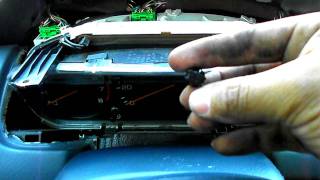 preview picture of video '2000 Honda Accord Odometer Backlight Fix and Cluster removal'