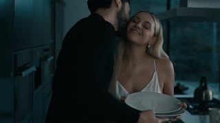 Kadr z teledysku Just Married tekst piosenki Kelsea Ballerini