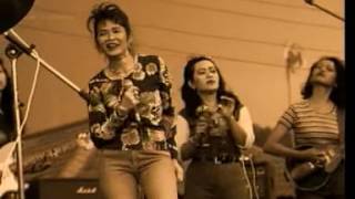 Download lagu Perahu Retak (TITIEK NUR & O.M. KENDEDES) Karya Franky S & Emha AN mp3 Download lagu Perahu Retak (TITIEK NUR & O.M. KENDEDES) Karya Franky S & Emha AN mp3
