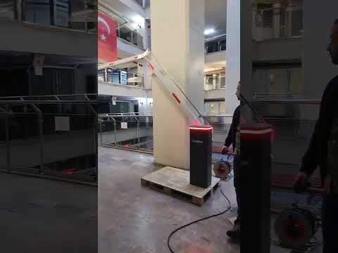 OttoPark Br24-Pro Kırılan Kollu Otomatik Bariyer Videosu