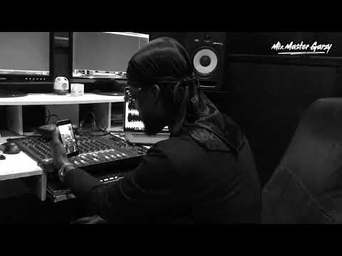 Mix Master Garzy and Stonebwoy on a video call talking about the Mix&Master of new single Ololo