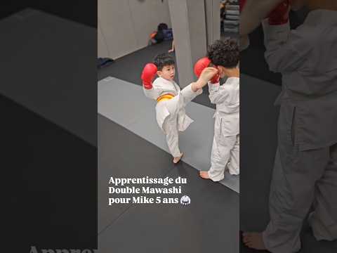 Apprentissage du Double Mawashi Geri pour Mike 5 ans 🥋🏯#karate #kicks #mawashigeri