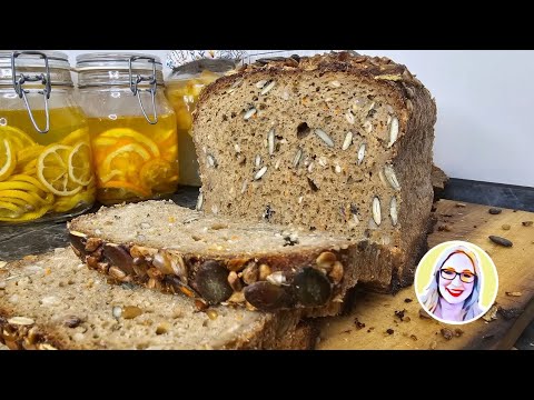 Brotbacken mit alten Traditionen: Einkornvollkornbrot im Holzbackrahmen