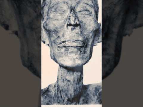 The Extraordinary Journey of Ramses II's Mummy to Paris (scary or creepy?) #shorts