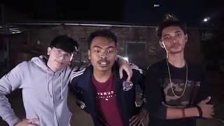 Download lagu Komplikasi story wa lucu ngakak mp3 Download lagu Komplikasi story wa lucu ngakak mp3