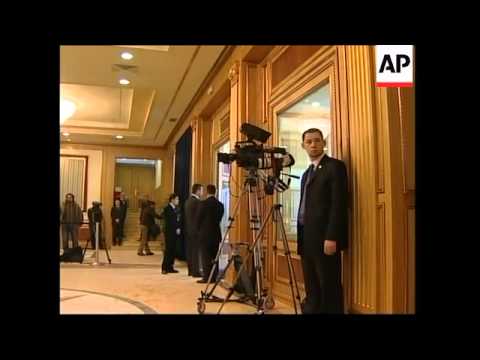 Crowds queue to pay their last respects to Rugova