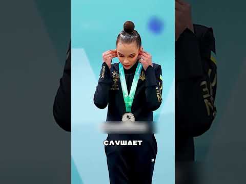 УКРАИНКУ НАКА3АЛИ ЗА ГИМН РОССИИ 🤯