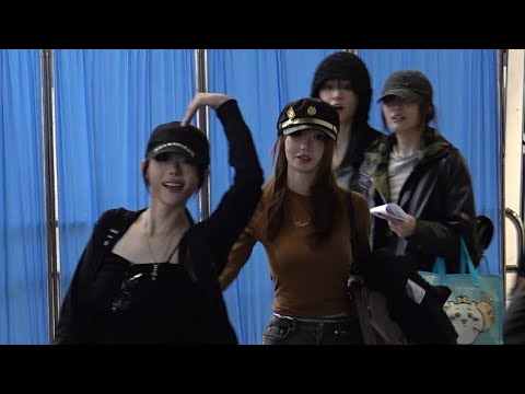 QWER (Chodan、Hina、Magenta、Siyeon) 香港空港 Hong Kong Airport Arrival 20260207 (Korea→Hong Kong)