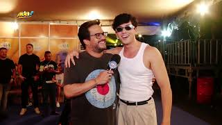 [Léo Foguete na gravação do DVD Ilha do Arrocha de Netto Brito]