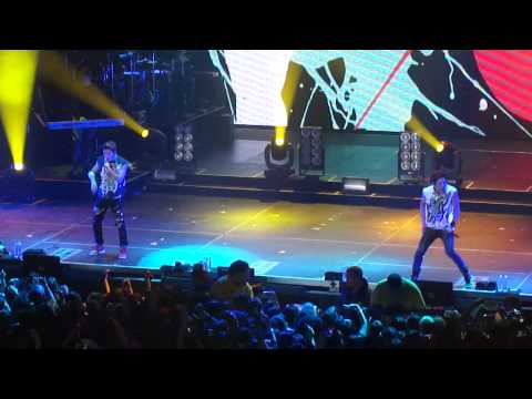 INFINITE H- Special Girl at One Great Step Tour 2013