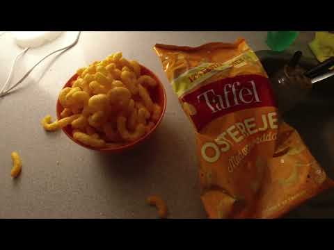 MongoTV_12331 - Del 2 - SPISER SKÅL OSTEPOPS OG SLIK EN VARM ONSDAG SOMMERAFTEN 2023